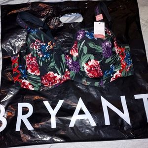 New with Tags! Lane Bryant Cacique Wire Bra Size: 44DD